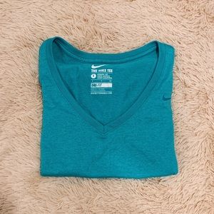 Nike women’s Dri-fit tee